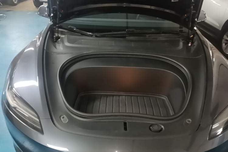 Used Tesla Model 3 2023 Rear-Wheel-Drive Version Engine Bay