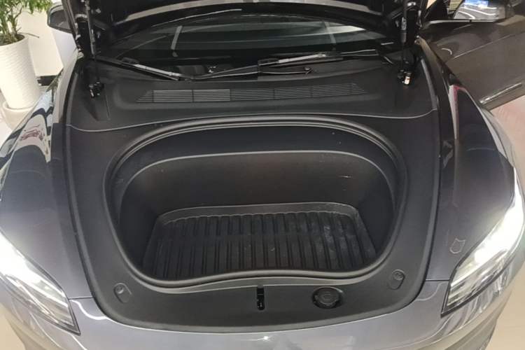 Used Tesla Model 3 2023 Rear-Wheel-Drive Version Engine Bay