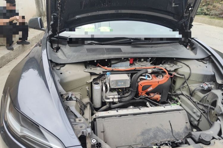 Used Tesla Model 3 2023 Rear-Wheel-Drive Version Engine Bay Right