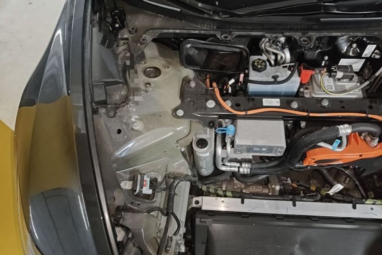 Used Tesla Model 3 2023 Rear-Wheel-Drive Version Engine Bay Right