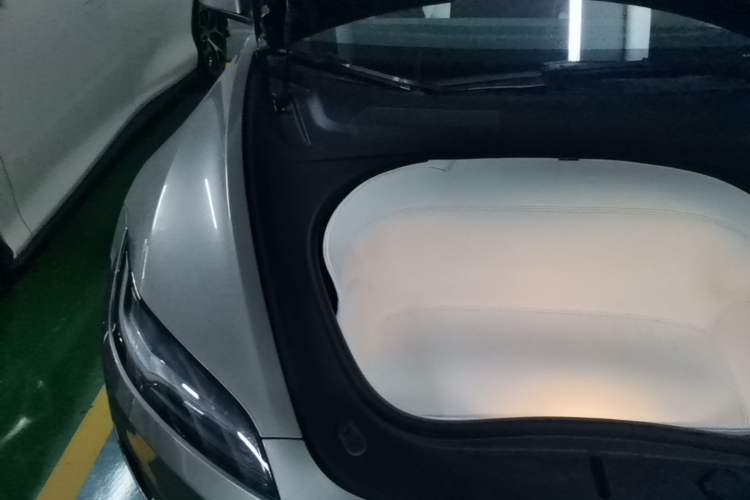 Used Tesla Model 3 2023 Rear-Wheel-Drive Version Engine Bay Right