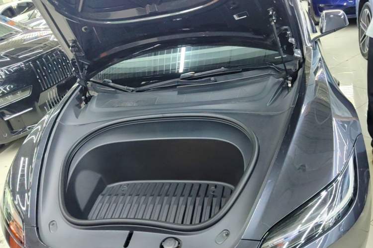 Used Tesla Model 3 2023 Rear-Wheel-Drive Version Engine Bay