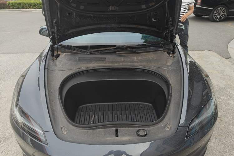 Used Tesla Model 3 2023 Rear-Wheel-Drive Version Engine Bay