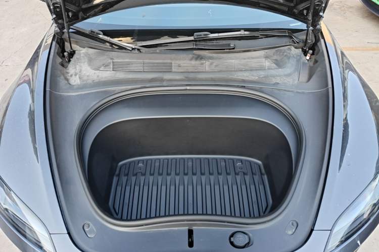 Used Tesla Model 3 2023 Rear-Wheel-Drive Version Engine Bay