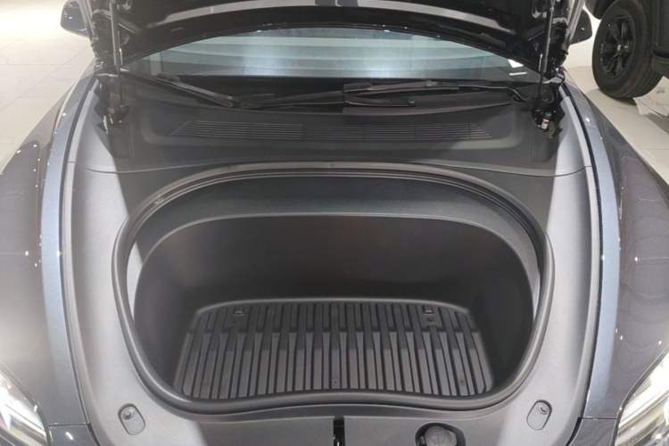 Used Tesla Model 3 2023 Rear-Wheel-Drive Version Engine Bay