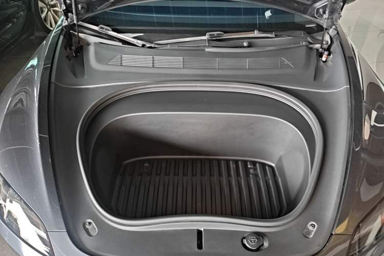 Used Tesla Model 3 2023 Long-Range All-Wheel-Drive Version Engine Bay