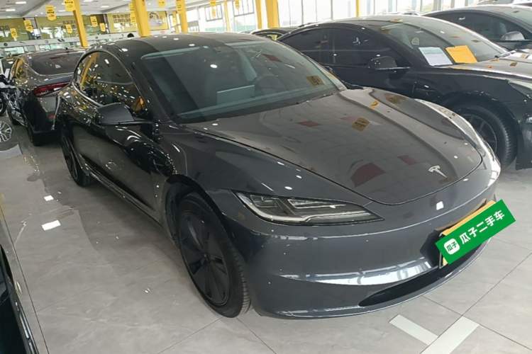Used Tesla Model 3 2023 Rear-Wheel-Drive Version Exterior 1
