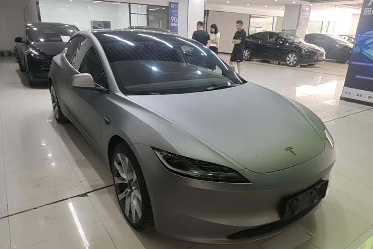 Used Tesla Model 3 2023 Rear-Wheel-Drive Version Exterior 1