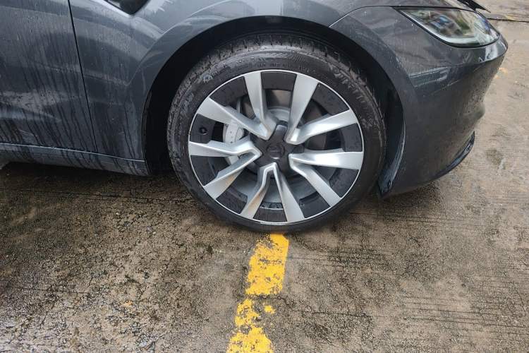 Used Tesla Model 3 2023 Rear-Wheel-Drive Version Exterior 1