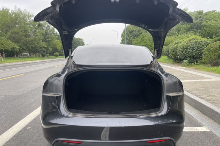 Used Tesla Model 3 2023 Rear-Wheel-Drive Version Exterior 10