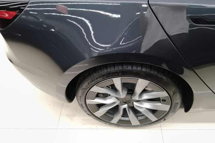 Used Tesla Model 3 2023 Rear-Wheel-Drive Version Exterior 2
