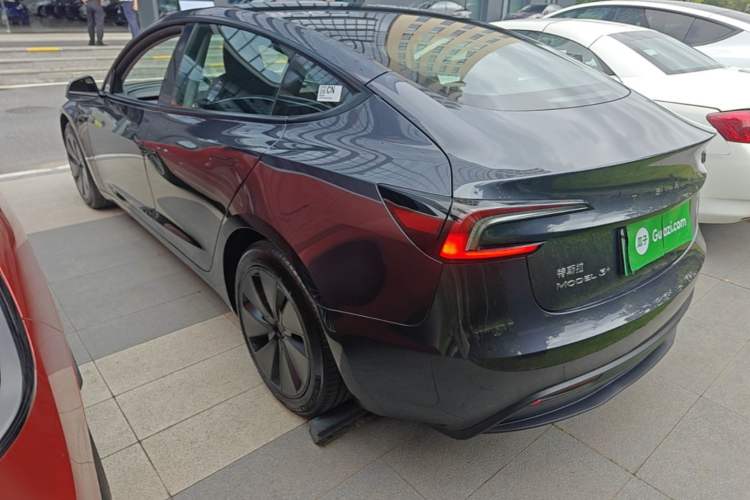 Used Tesla Model 3 2023 Long-Range All-Wheel-Drive Version Exterior 2