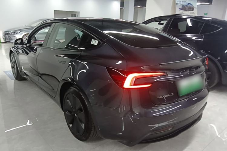 Used Tesla Model 3 2023 Rear-Wheel-Drive Version Exterior 2