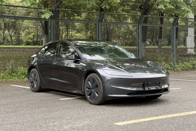 Used Tesla Model 3 2023 Rear-Wheel-Drive Version Exterior 2
