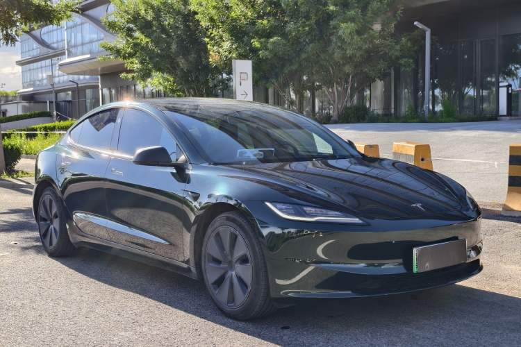 Used Tesla Model 3 2023 Rear-Wheel-Drive Version Exterior 2