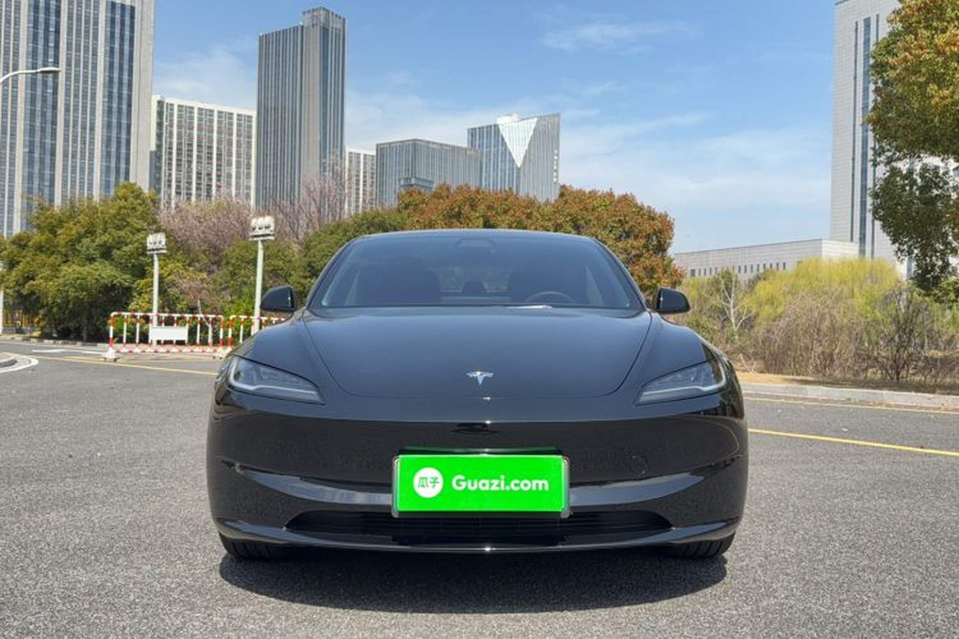 Used Tesla Model 3 2023 Rear-Wheel-Drive Version Exterior 2