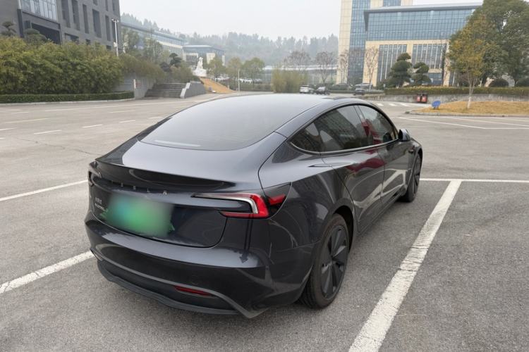 Used Tesla Model 3 2023 Rear-Wheel-Drive Version Exterior 2
