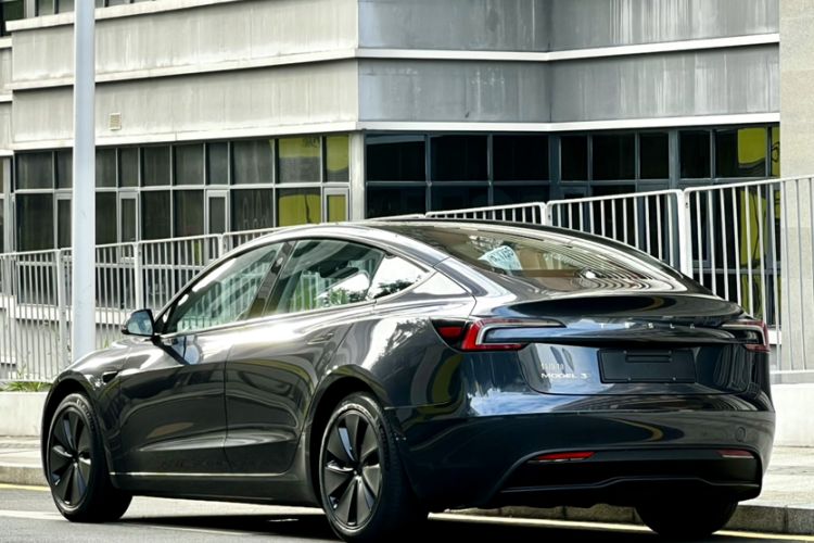 Used Tesla Model 3 2023 Rear-Wheel-Drive Version Exterior 2