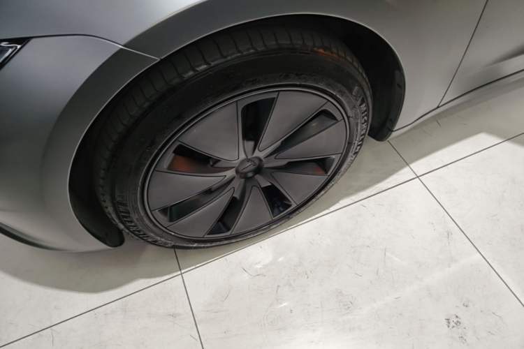 Used Tesla Model 3 2023 Long-Range All-Wheel-Drive Version Exterior 2
