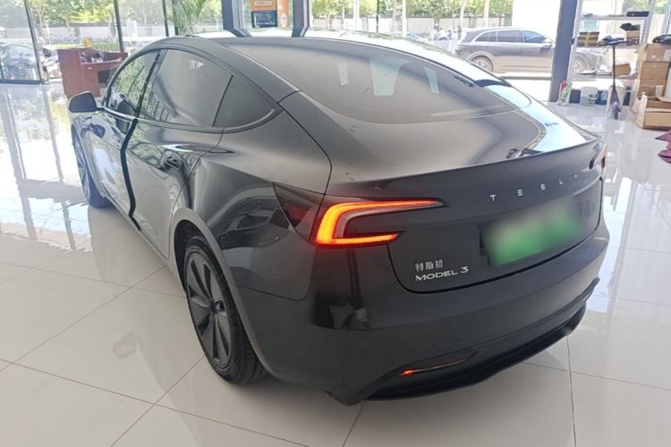 Used Tesla Model 3 2023 Rear-Wheel-Drive Version Exterior 2