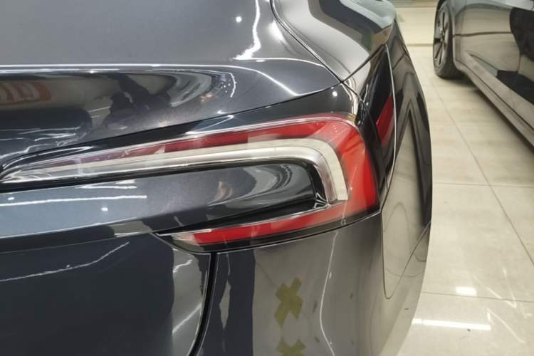 Used Tesla Model 3 2023 Rear-Wheel-Drive Version Exterior 3