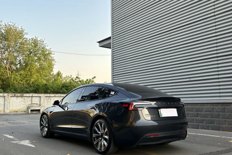 Used Tesla Model 3 2023 Rear-Wheel-Drive Version Exterior 3
