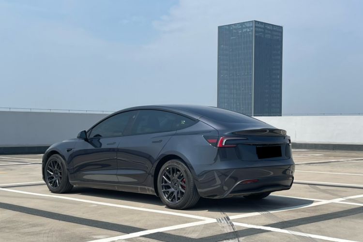 Used Tesla Model 3 2023 Rear-Wheel-Drive Version Exterior 3
