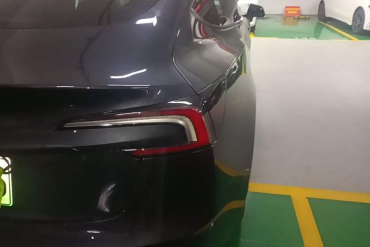 Used Tesla Model 3 2023 Rear-Wheel-Drive Version Exterior 3