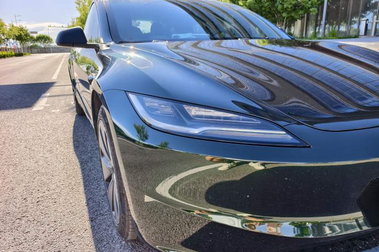 Used Tesla Model 3 2023 Rear-Wheel-Drive Version Exterior 3