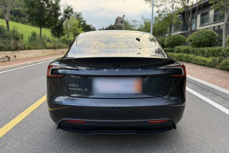 Used Tesla Model 3 2023 Rear-Wheel-Drive Version Exterior 3