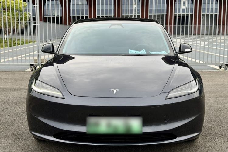 Used Tesla Model 3 2023 Rear-Wheel-Drive Version Exterior 3