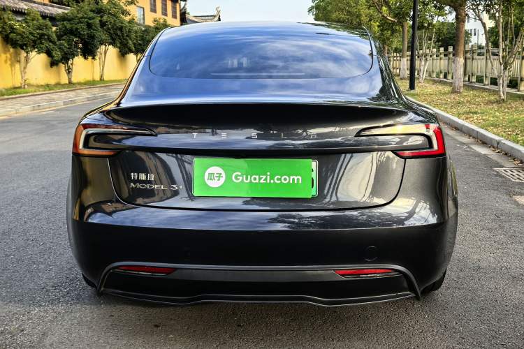 Used Tesla Model 3 2023 Long-Range All-Wheel-Drive Version Exterior 3