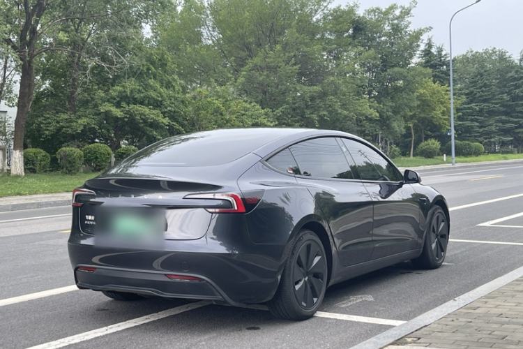 Used Tesla Model 3 2023 Rear-Wheel-Drive Version Exterior 3
