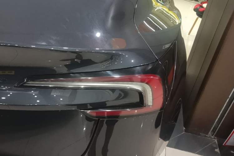 Used Tesla Model 3 2023 Rear-Wheel-Drive Version Exterior 3