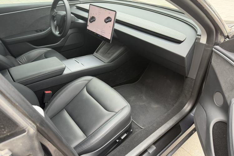 Used Tesla Model 3 2023 Long-Range All-Wheel-Drive Version Exterior 3