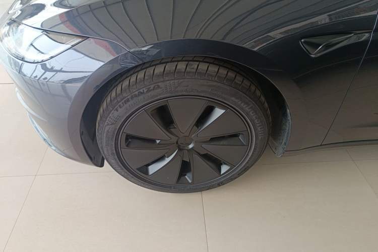 Used Tesla Model 3 2023 Long-Range All-Wheel-Drive Version Exterior 4