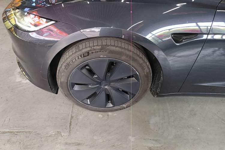 Used Tesla Model 3 2023 Long-Range All-Wheel-Drive Version Exterior 4