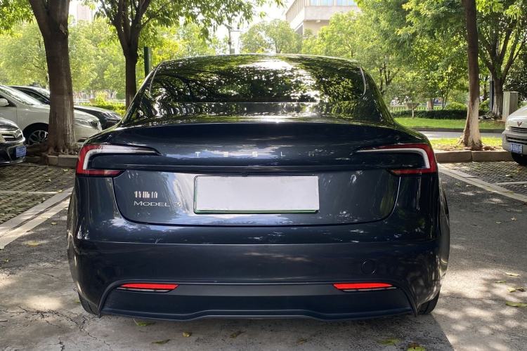 Used Tesla Model 3 2023 Rear-Wheel-Drive Version Exterior 4