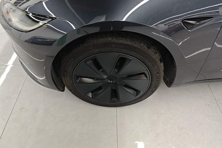 Used Tesla Model 3 2023 Long-Range All-Wheel-Drive Version Exterior 4