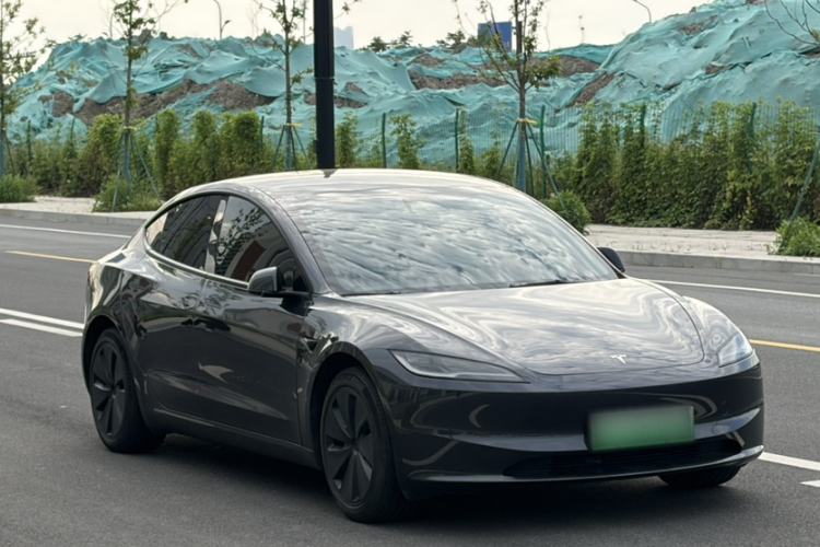 Used Tesla Model 3 2023 Rear-Wheel-Drive Version Exterior 4
