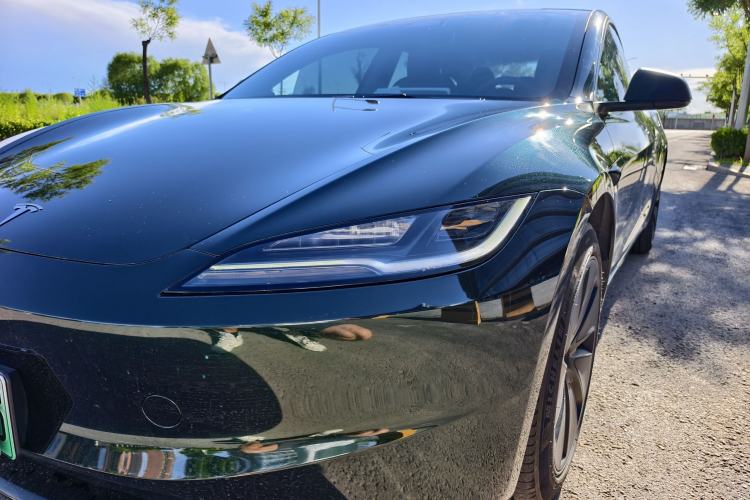 Used Tesla Model 3 2023 Rear-Wheel-Drive Version Exterior 4
