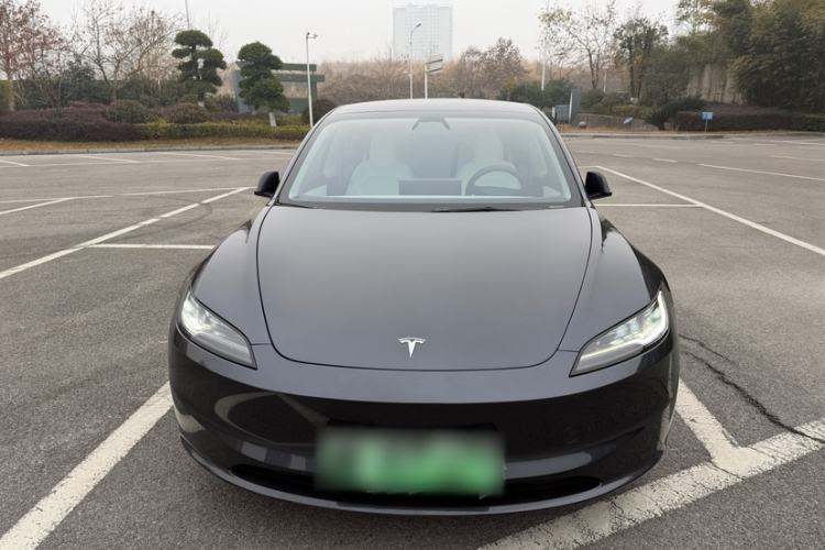 Used Tesla Model 3 2023 Rear-Wheel-Drive Version Exterior 4