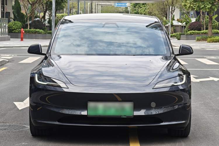 Used Tesla Model 3 2023 Long-Range All-Wheel-Drive Version Exterior 5
