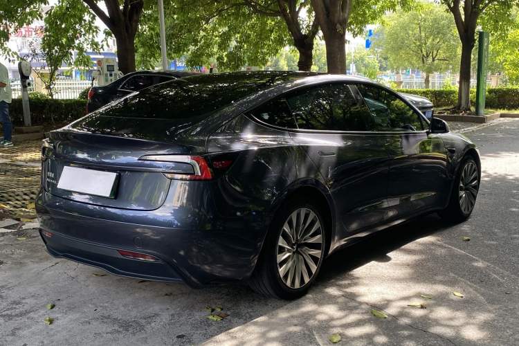Used Tesla Model 3 2023 Rear-Wheel-Drive Version Exterior 5