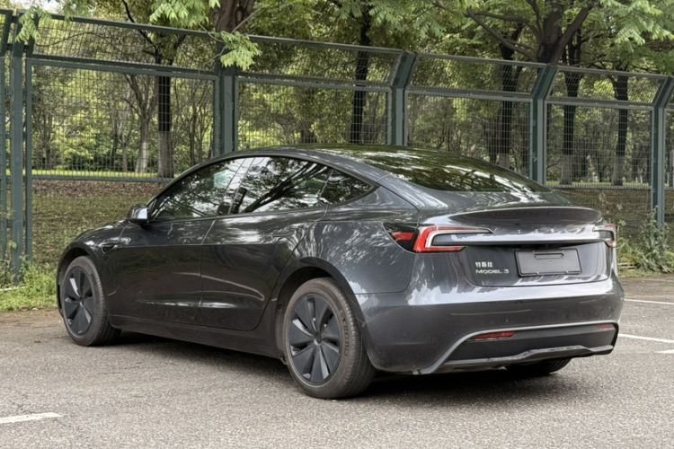 Used Tesla Model 3 2023 Rear-Wheel-Drive Version Exterior 5