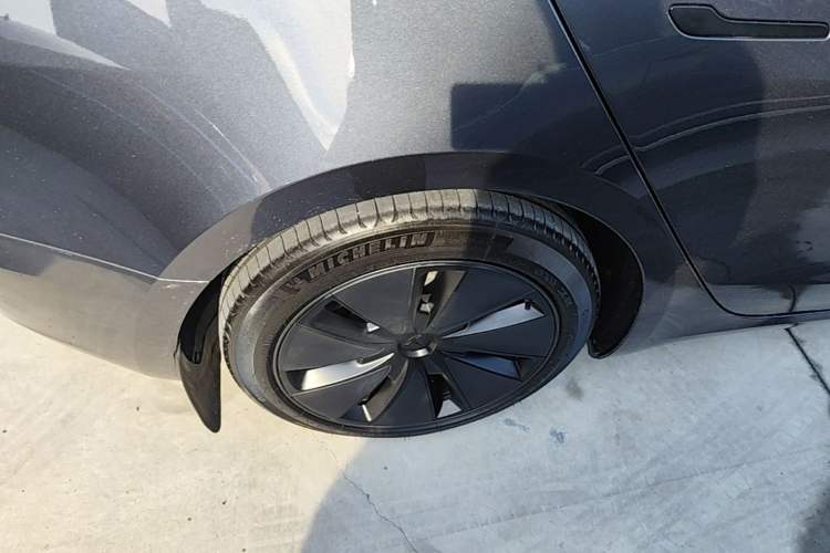 Used Tesla Model 3 2023 Long-Range All-Wheel-Drive Version Exterior 5