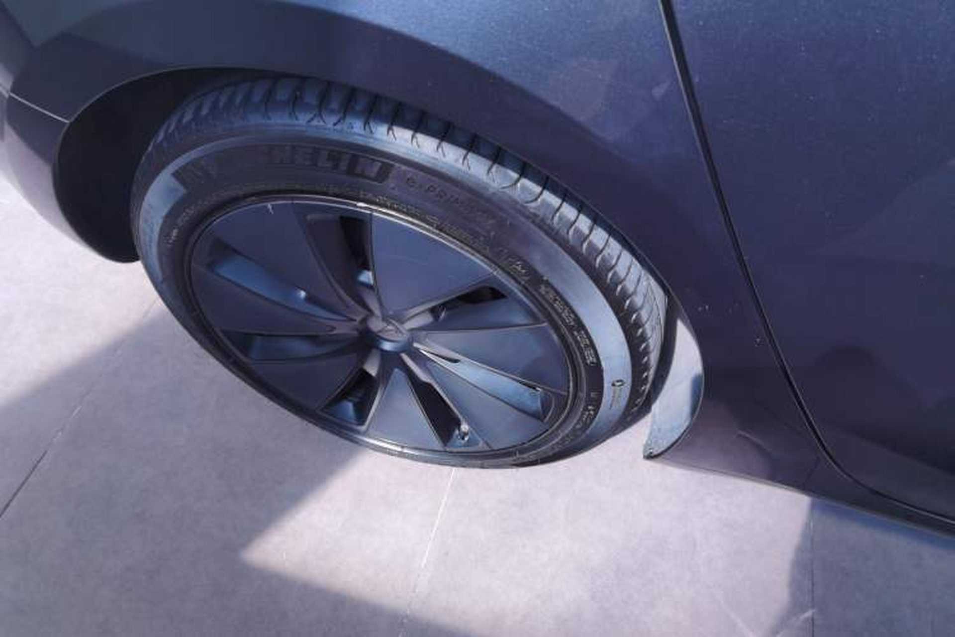 Used Tesla Model 3 2023 Long-Range All-Wheel-Drive Version Exterior 5