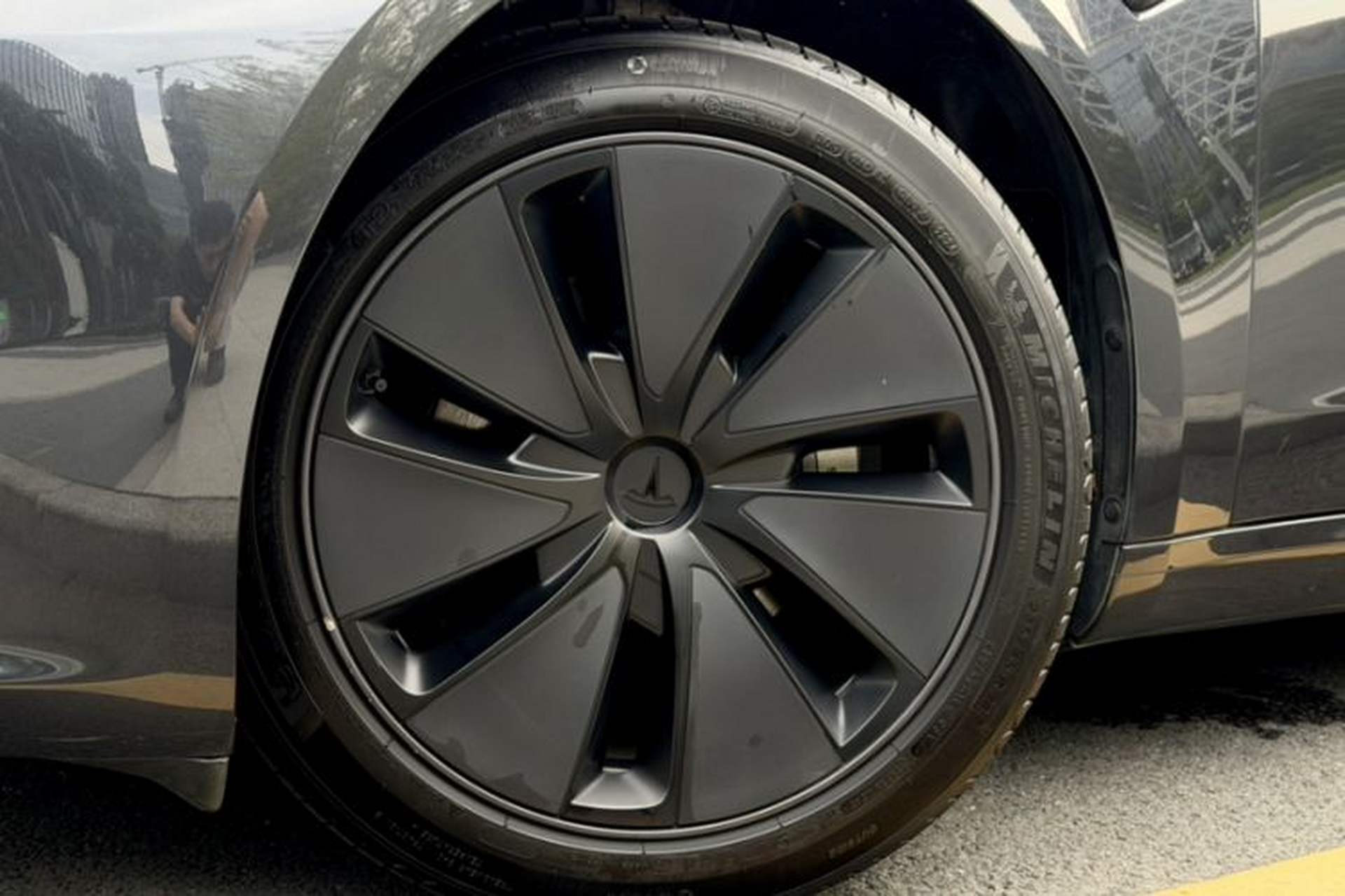 Used Tesla Model 3 2023 Long-Range All-Wheel-Drive Version Exterior 6