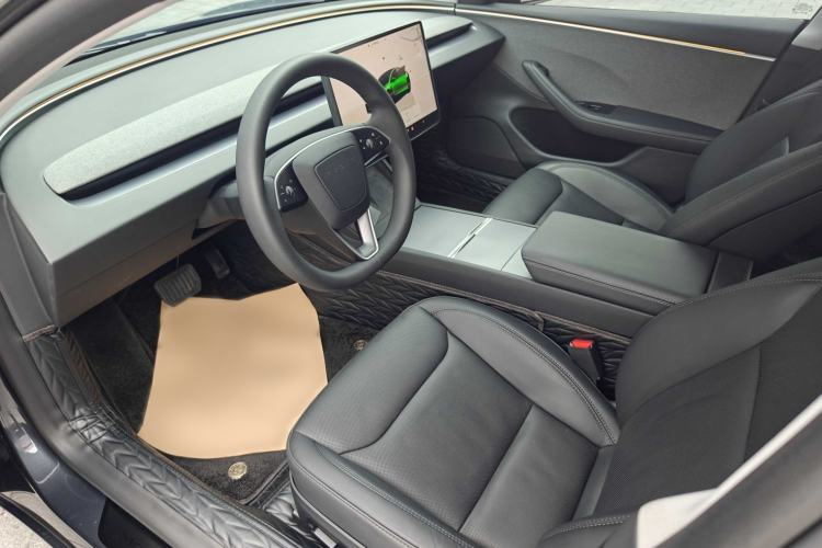 Used Tesla Model 3 2023 Rear-Wheel-Drive Version Exterior 6
