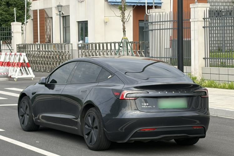 Used Tesla Model 3 2023 Rear-Wheel-Drive Version Exterior 6